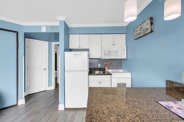$172,000 | 6900 North Ocean Boulevard, Unit 707, Myrtle Beach, SC 29572