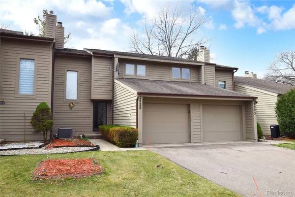 $157,000 | 2525 White Oak Place, Flint, MI 48532