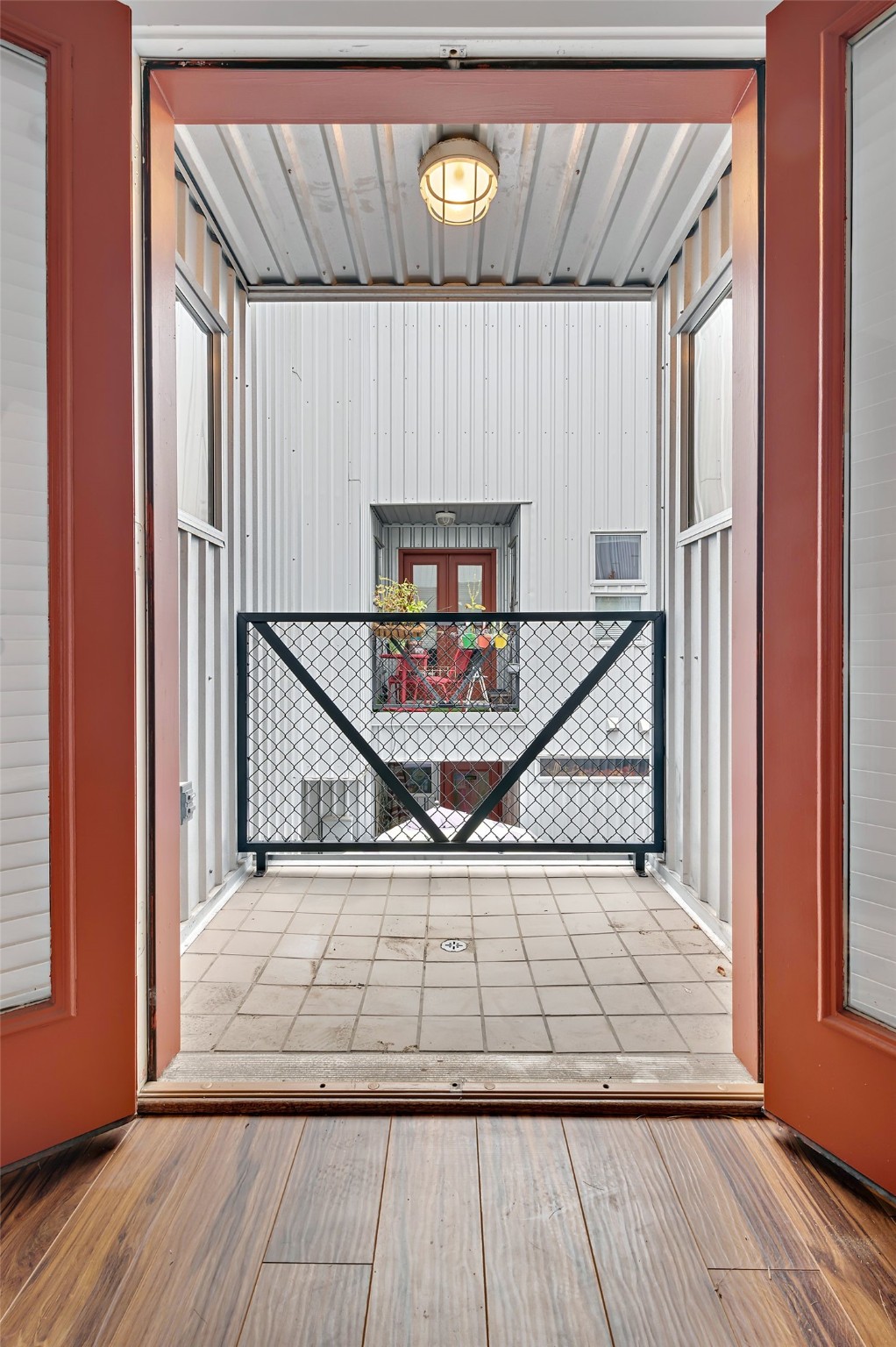 2605 Calumet Street, Unit 34 Houston, TX 77004 - Photo 25 of 37 a view of entryway