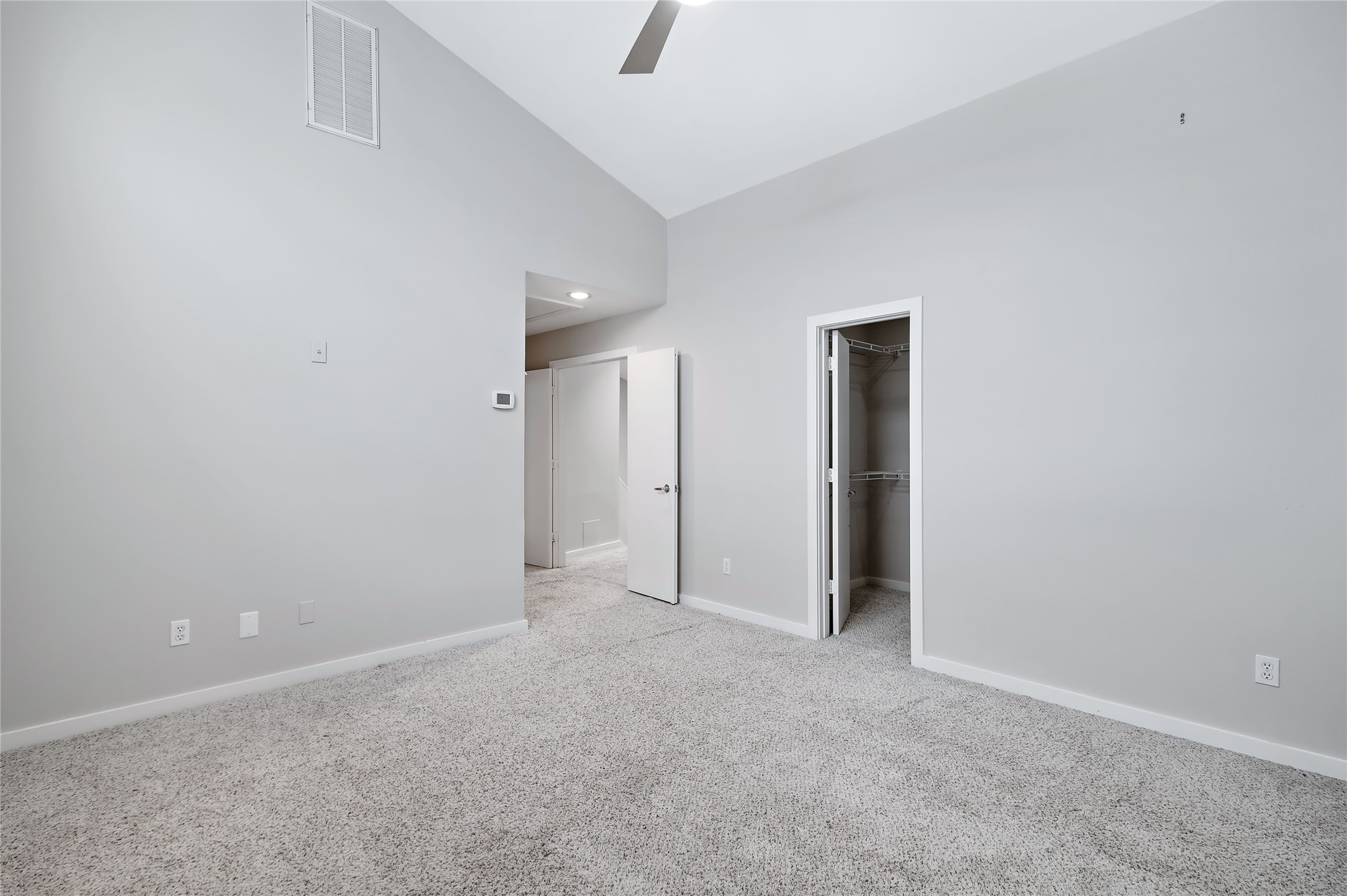 2605 Calumet Street, Unit 34 Houston, TX 77004 - Photo 28 of 37 an empty room with an entryway