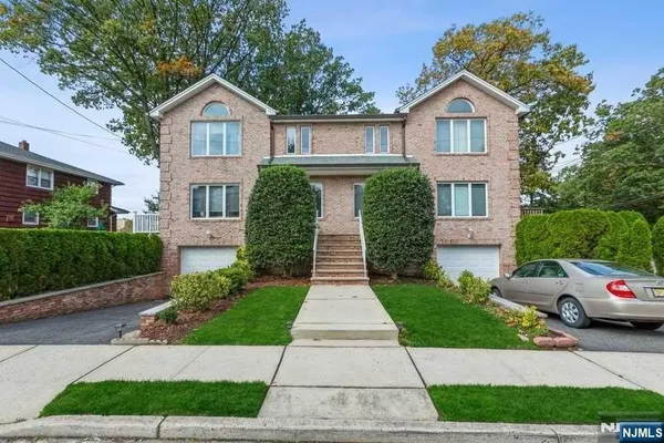 $1,100,000 | 1435 14th Street, Fort Lee, NJ 07024