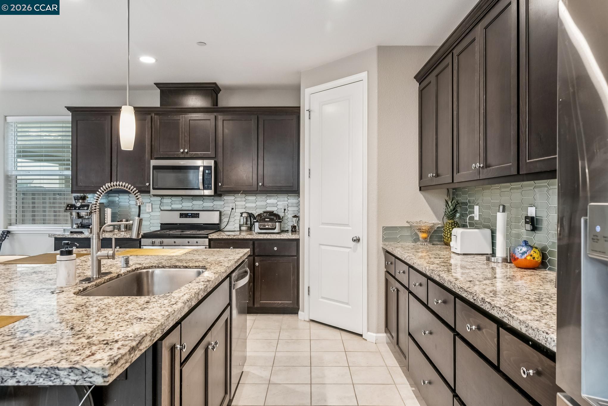 813 Stickney Way Oakley, CA 94561 - Photo 11 of 47