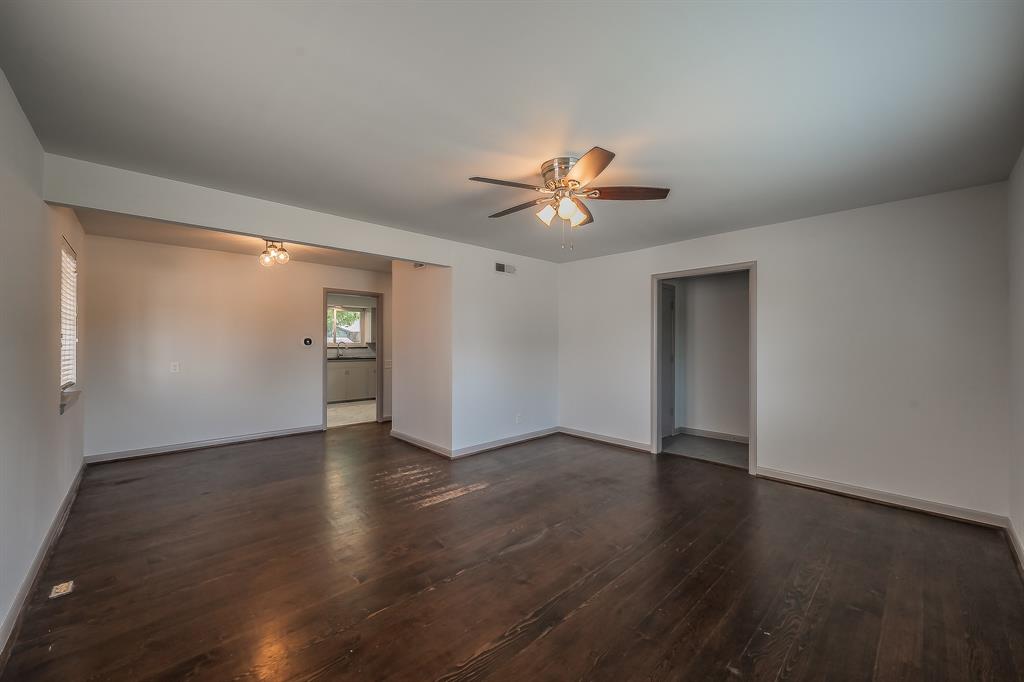 4411 Merrell Road Dallas, TX 75229 - Photo 4 of 20