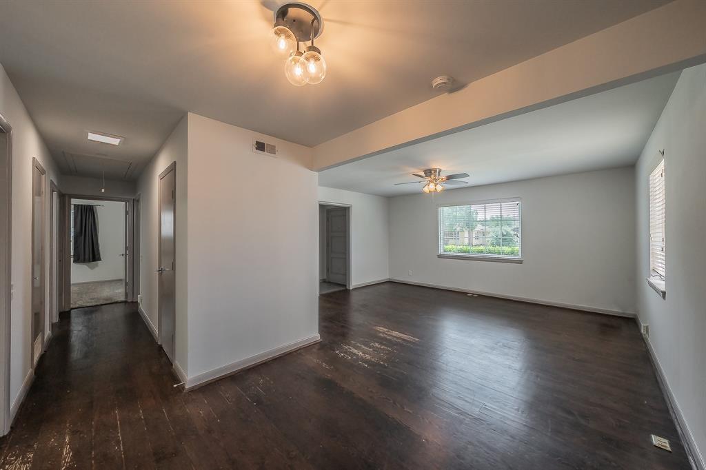 4411 Merrell Road Dallas, TX 75229 - Photo 5 of 20