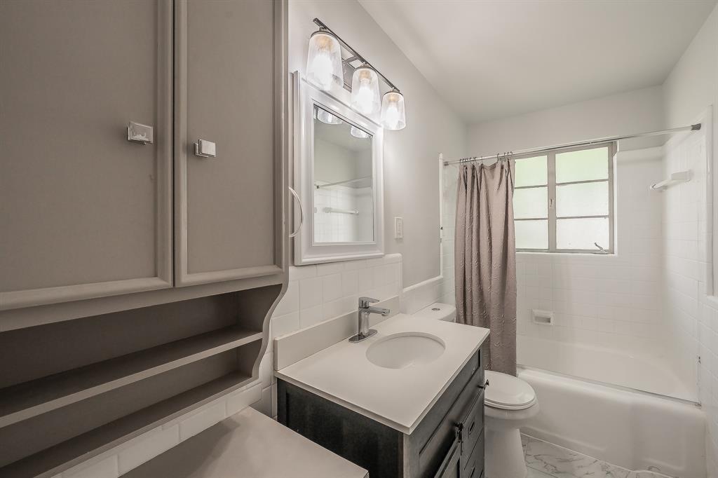 4411 Merrell Road Dallas, TX 75229 - Photo 9 of 20