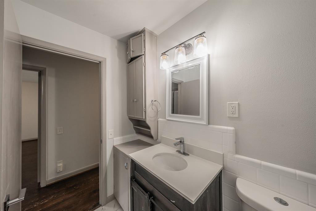 4411 Merrell Road Dallas, TX 75229 - Photo 10 of 20
