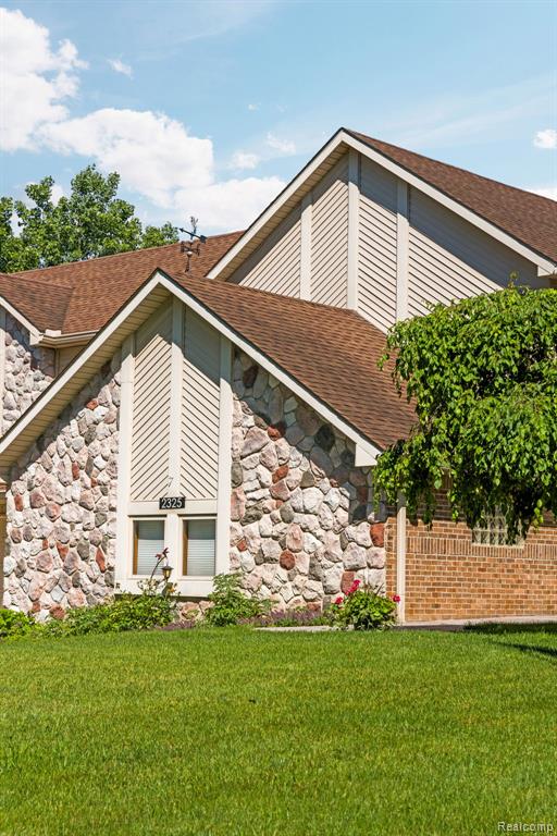 2325 7 Mile Road South Lyon, MI 48178 - Photo 2 of 74