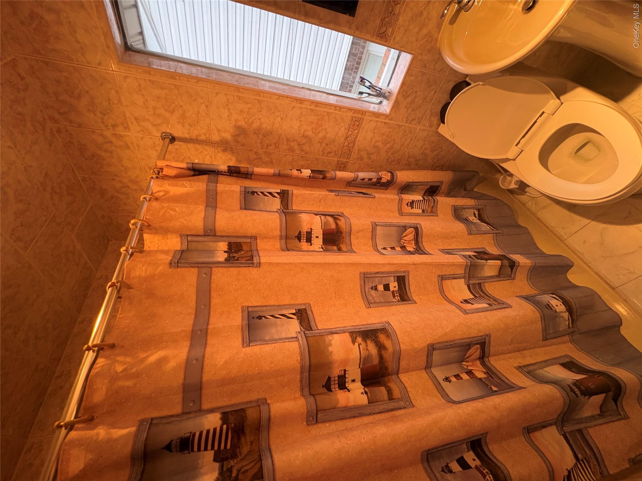 34 Marlowe Road Valley Stream, NY 11580 - Photo 21 of 27 Gallery Image 21