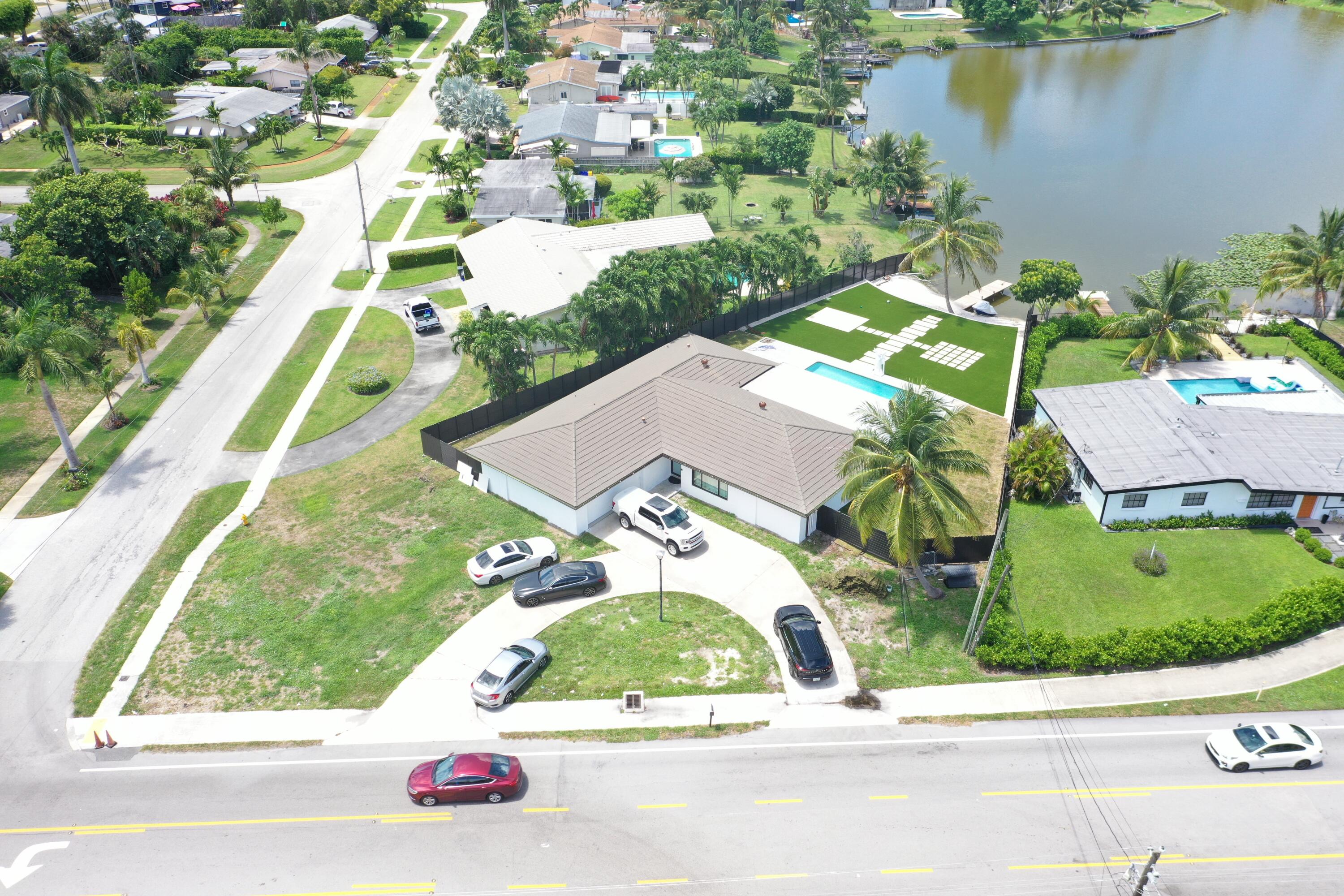 1821 High Ridge Road Lake Worth, FL 33461 - Photo 4 of 70 F530C72A-5EB6-4589-933E-9E8DCE3F1171