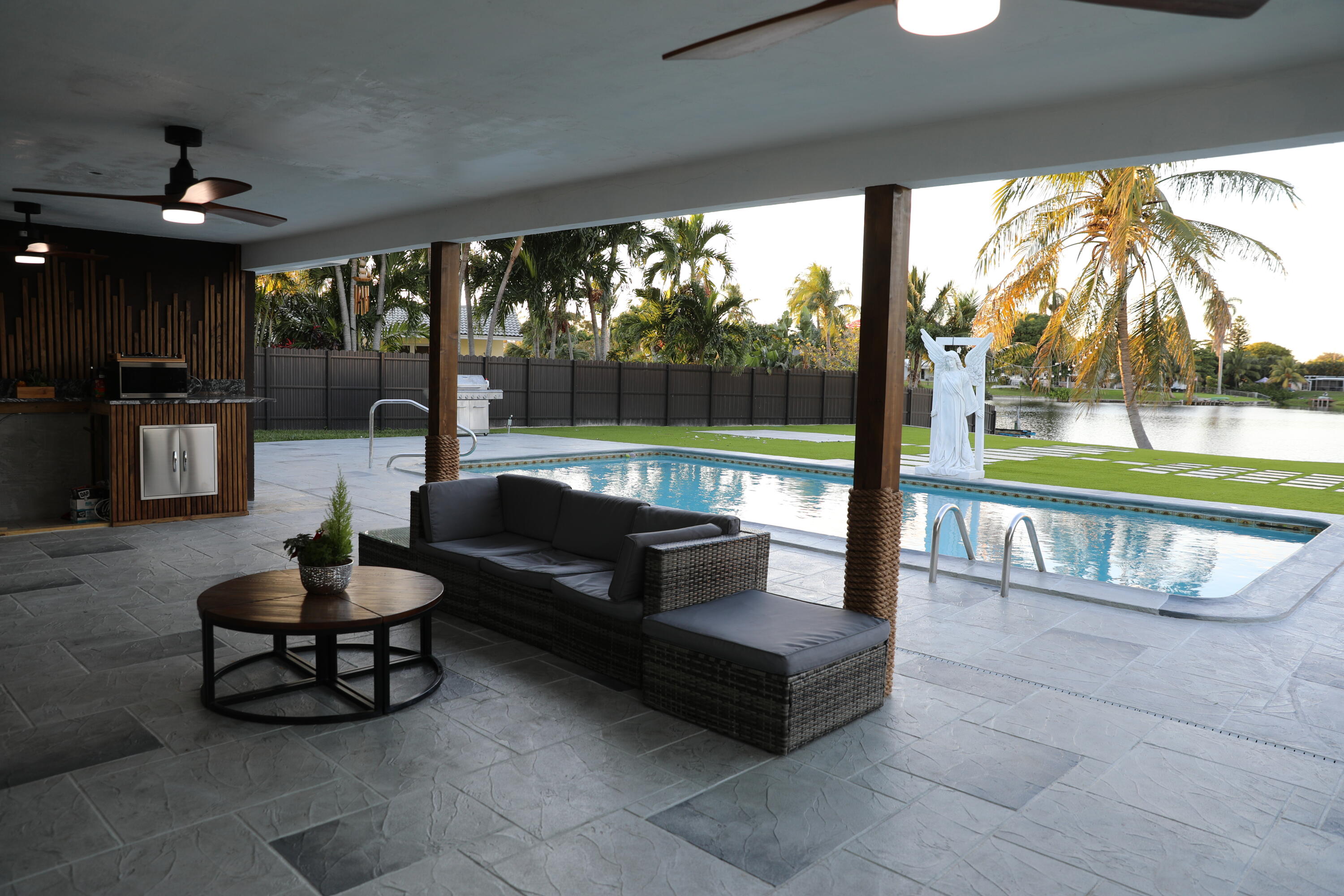 1821 High Ridge Road Lake Worth, FL 33461 - Photo 65 of 70 0FF1EC15-74AD-4B48-A49F-DCD74BFC41E4