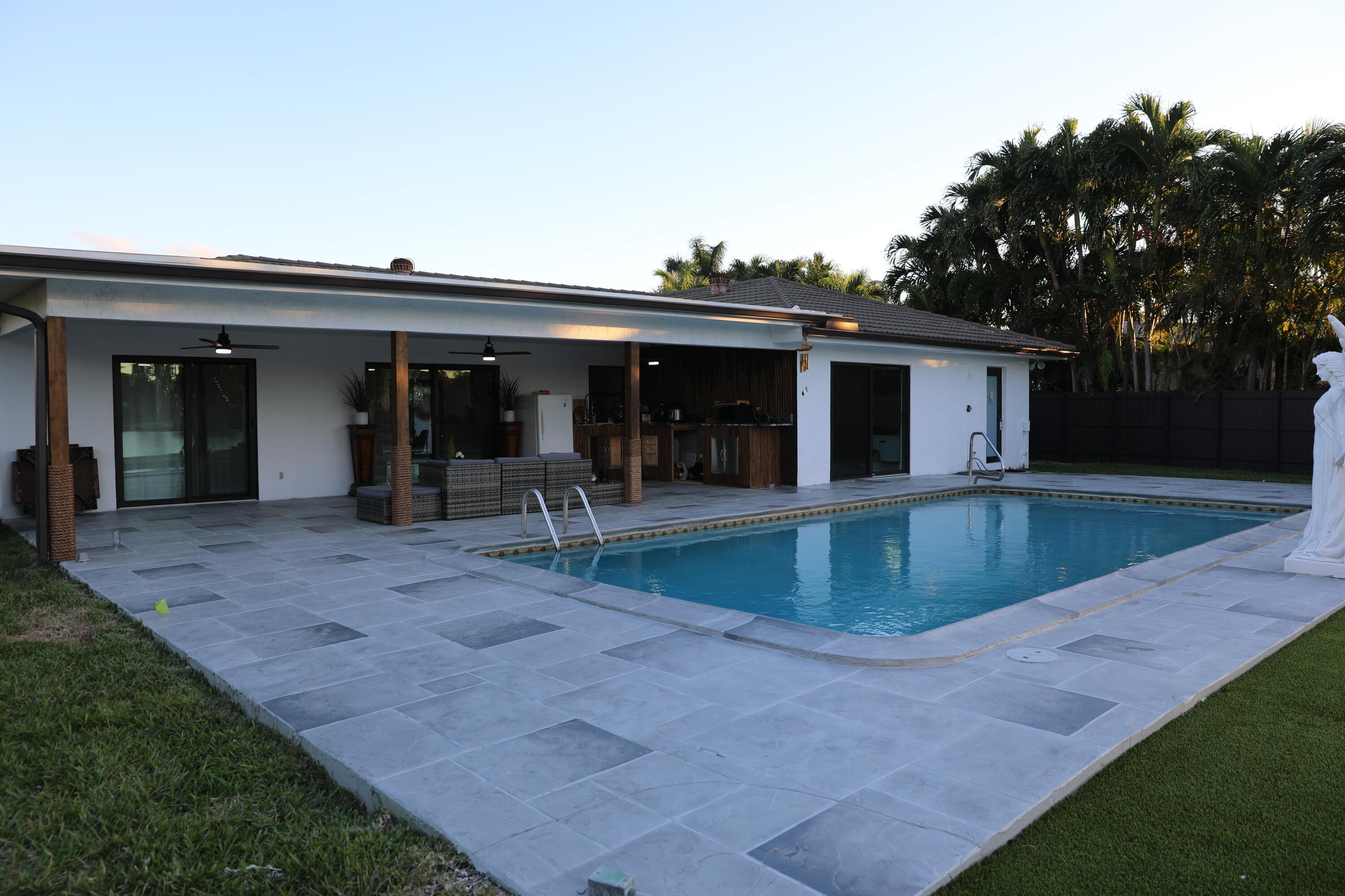 1821 High Ridge Road Lake Worth, FL 33461 - Photo 69 of 70 FB4798BF-F1BA-4BE8-A8B1-FE9D43F40CF9