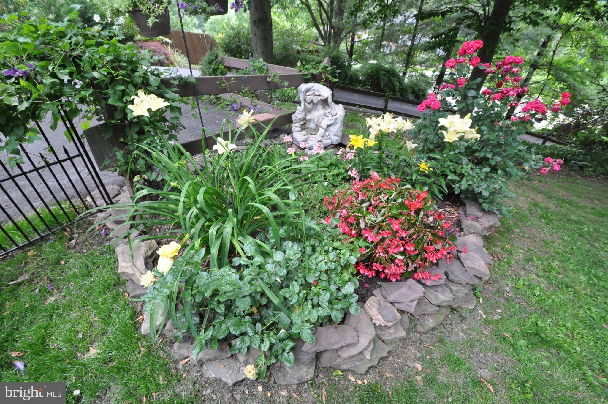 1131 Long Valley Road Westminster, MD 21158 - Photo 14 of 28 LOTS OF GARDEN AREA FOR THE GREEN THUMB