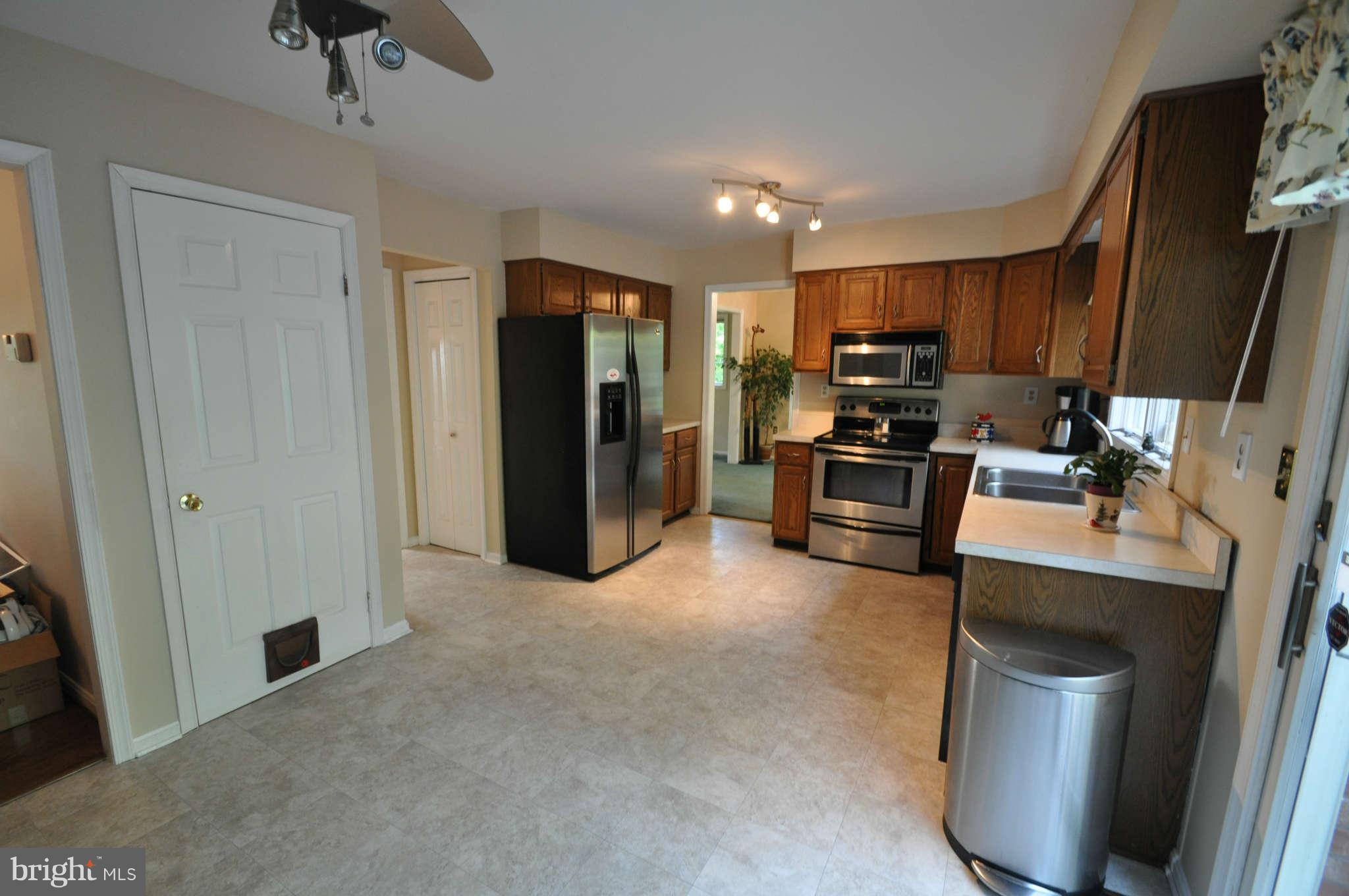 1131 Long Valley Road Westminster, MD 21158 - Photo 7 of 28 LOTS OF STAINLESS MANY UPDATES