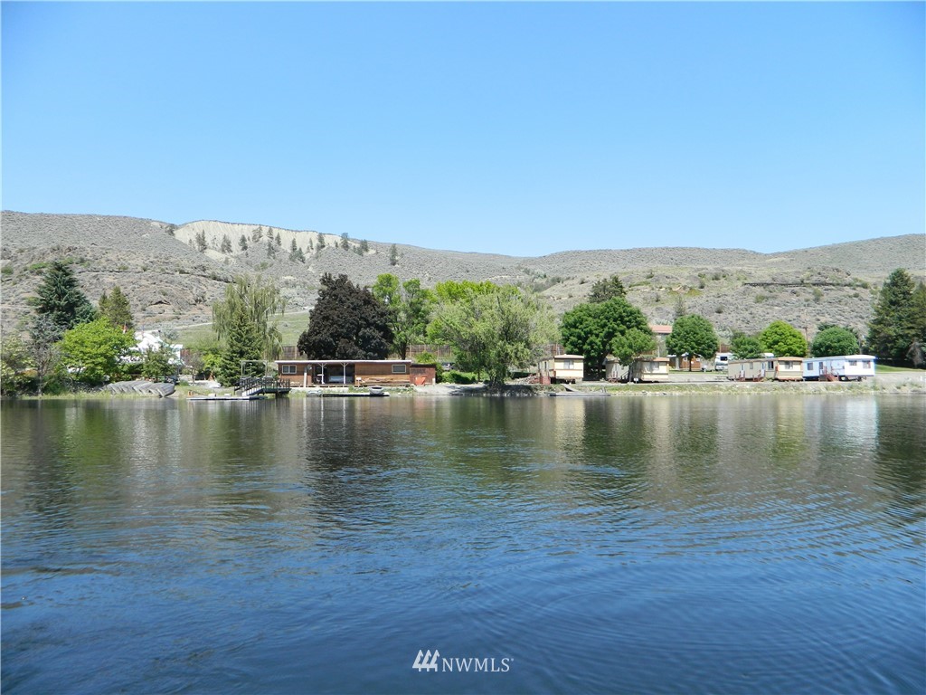 879 Loomis-Oroville Road Tonasket, WA 98855 - Photo 6 of 18 Gallery Image 6