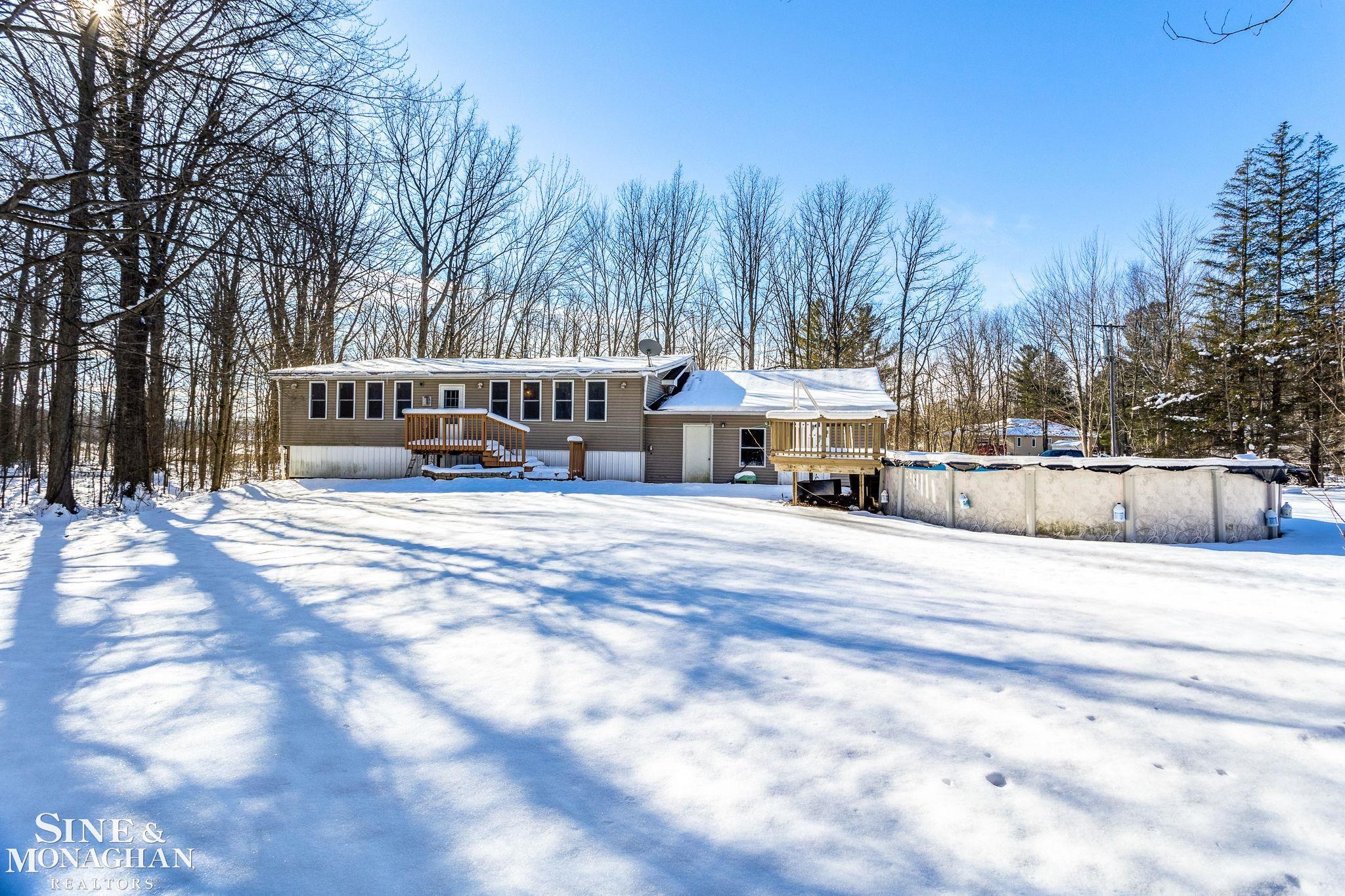 540 Nolan Road Goodells, MI 48027 - Photo 4 of 47
