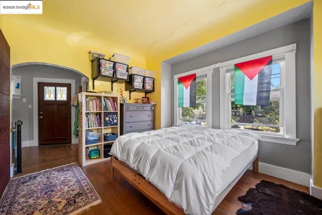 $1,299,000 | 462 Cavour Street, Oakland, CA 94618