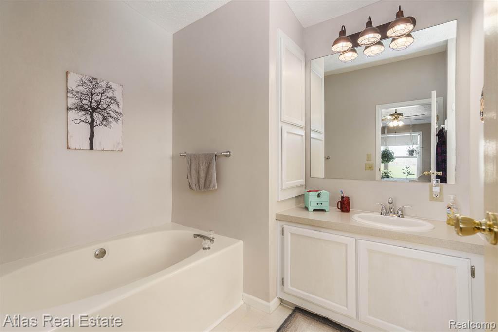 7447 Gale Road Grand Blanc, MI 48439 - Photo 41 of 54