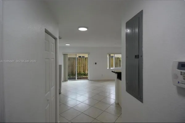 $2,795 | 324 Northeast 3rd Street, Unit D, Hallandale Beach, FL 33009