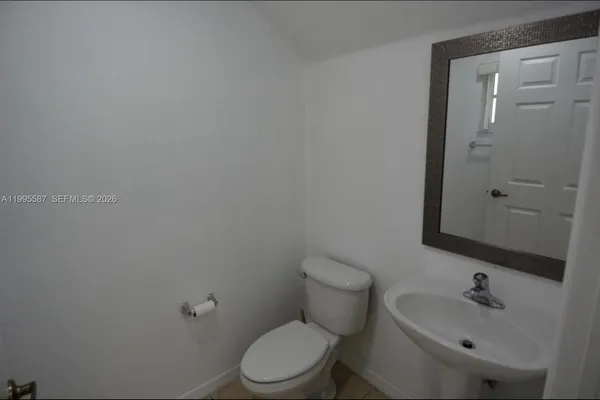 $2,795 | 324 Northeast 3rd Street, Unit D, Hallandale Beach, FL 33009