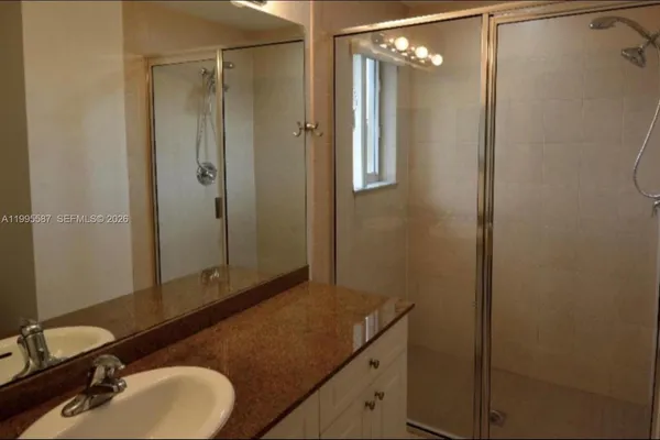 $2,795 | 324 Northeast 3rd Street, Unit D, Hallandale Beach, FL 33009