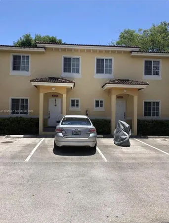 $2,795 | 324 Northeast 3rd Street, Unit D, Hallandale Beach, FL 33009