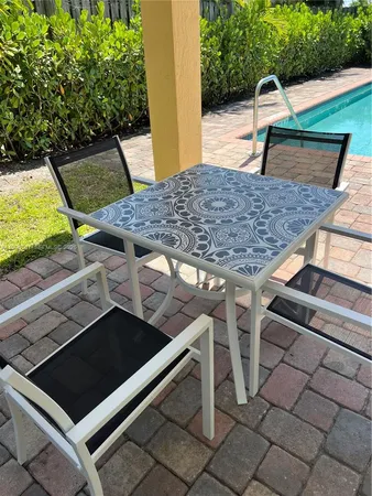 $2,795 | 324 Northeast 3rd Street, Unit D, Hallandale Beach, FL 33009