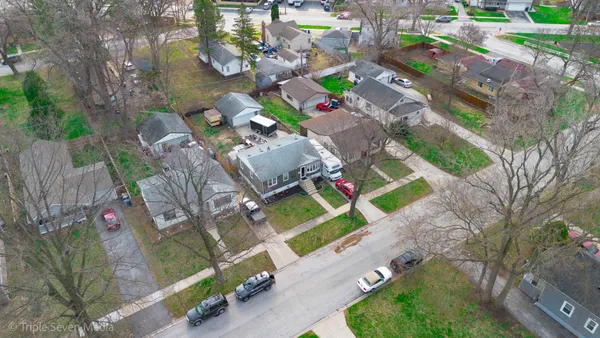 $339,900 | 14439 Lawndale Avenue, Midlothian, IL 60445