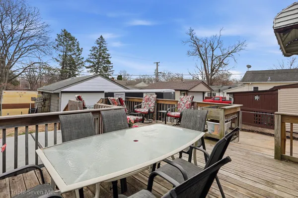 $349,900 | 14439 Lawndale Avenue, Midlothian, IL 60445