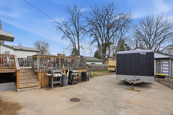 $349,900 | 14439 Lawndale Avenue, Midlothian, IL 60445