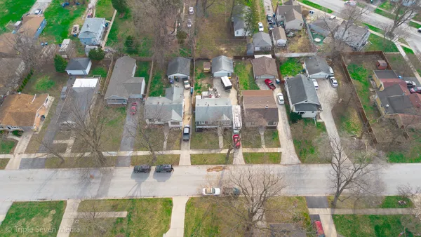 $349,900 | 14439 Lawndale Avenue, Midlothian, IL 60445