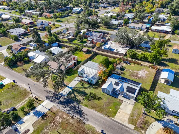 $2,300 | 307 North Palo Alto Avenue, Panama City, FL 32401