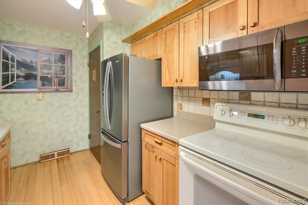 3337 Field Road, Unit 10 Clio, MI 48420 - Photo 21 of 51 Gallery Image 21