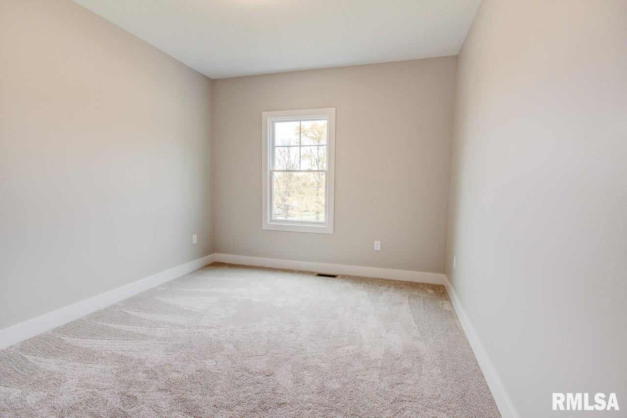 3623 Moencks Road Bettendorf, IA 52722 - Photo 27 of 36 Gallery Image 27