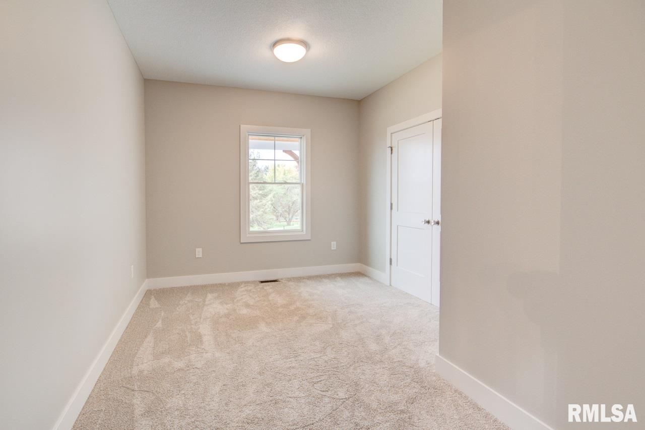 3623 Moencks Road Bettendorf, IA 52722 - Photo 30 of 36 Gallery Image 30