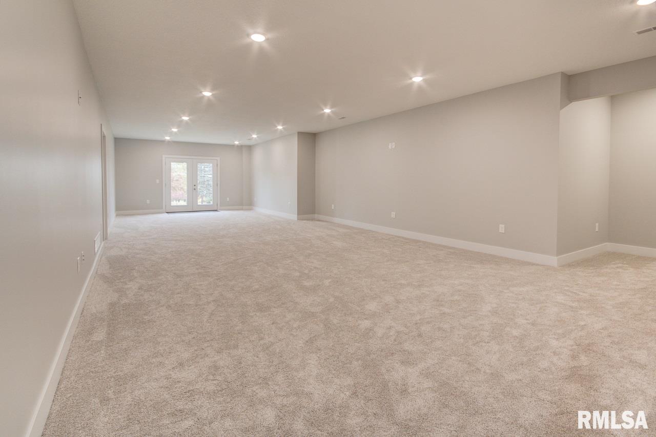 3623 Moencks Road Bettendorf, IA 52722 - Photo 32 of 36 Gallery Image 32
