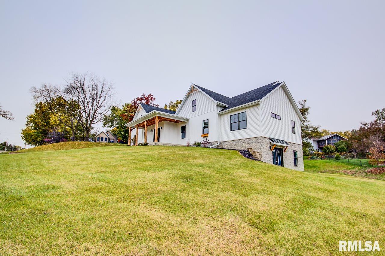 3623 Moencks Road Bettendorf, IA 52722 - Photo 35 of 36 Gallery Image 35