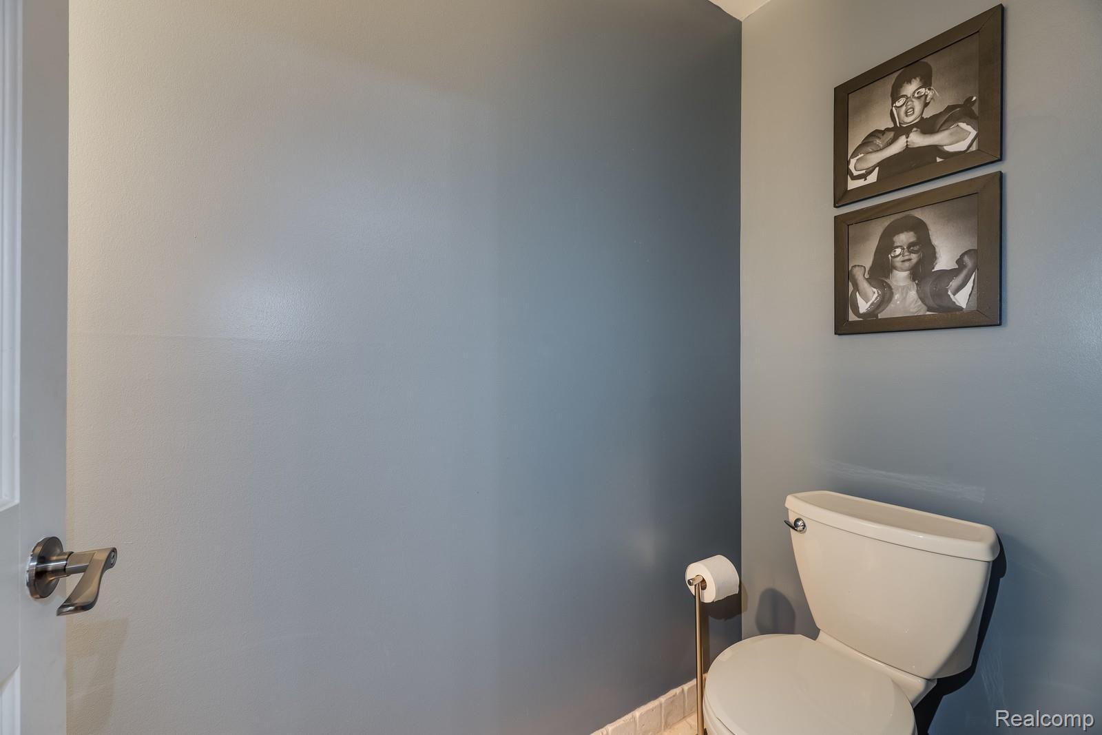 518 Barrington Road Grosse Pointe, MI 48230 - Photo 9 of 63 09__DSC9048_mls.jpg