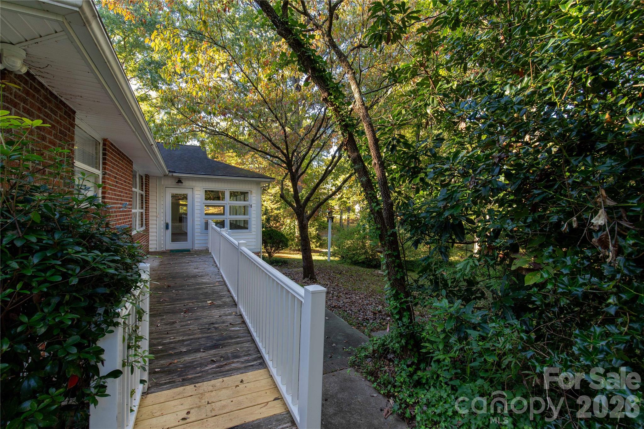 406 Pine Street Lancaster, SC 29720 - Photo 3 of 31