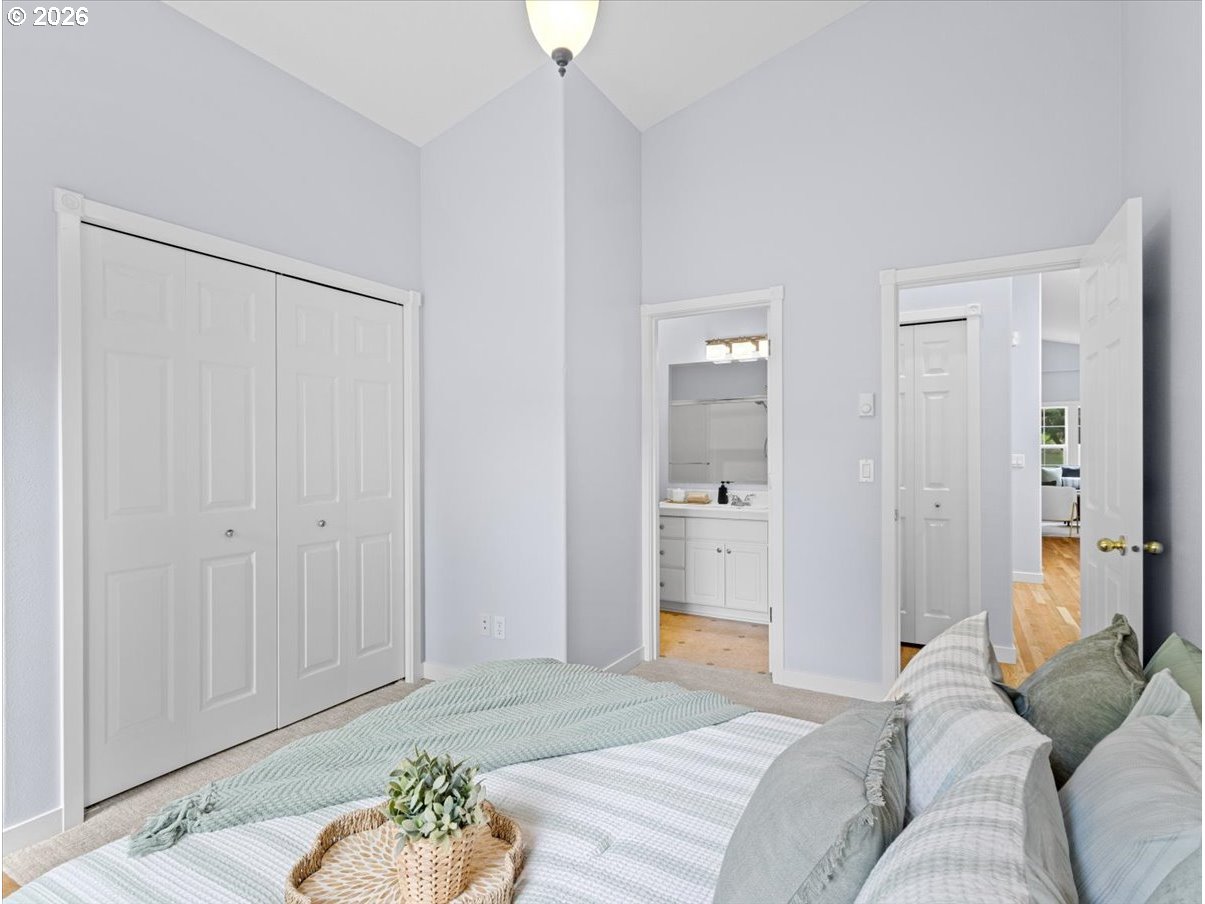 8830 Southwest Maple Court Portland, OR 97223 - Photo 20 of 33