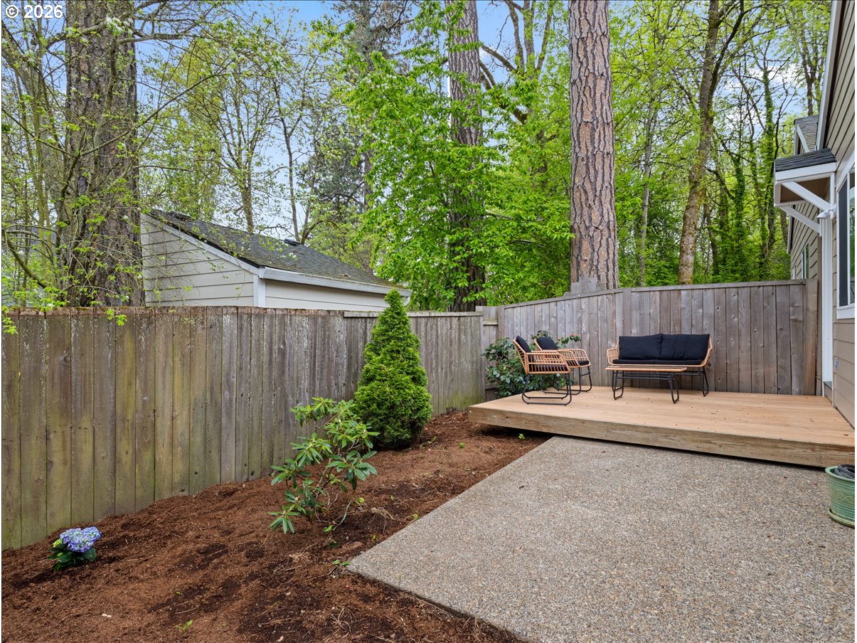 8830 Southwest Maple Court Portland, OR 97223 - Photo 28 of 33