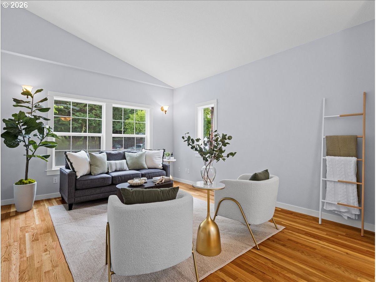 8830 Southwest Maple Court Portland, OR 97223 - Photo 8 of 33