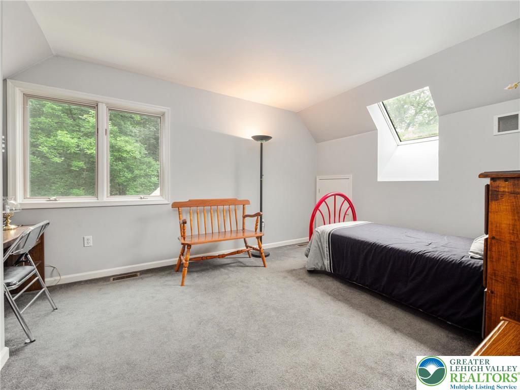 4582 Vera Cruz Road Emmaus, PA 18049 - Photo 17 of 22 Third bedroom