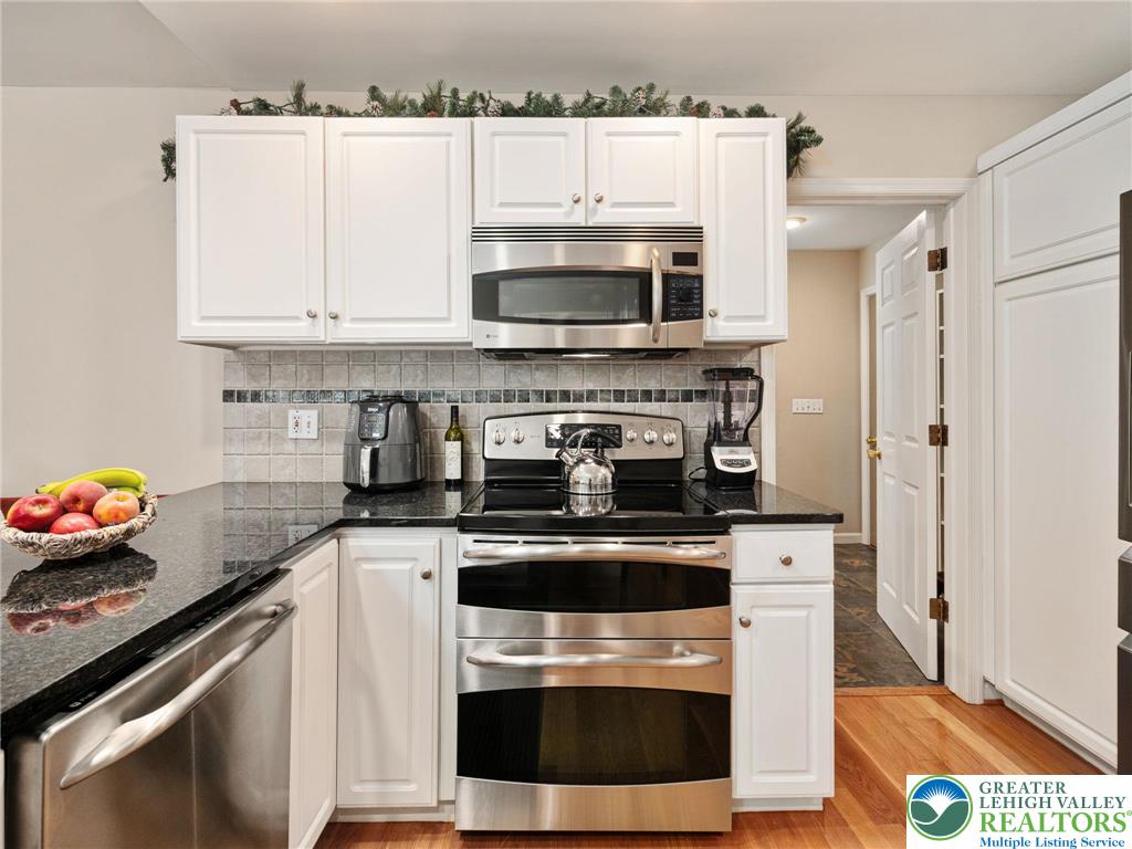 4582 Vera Cruz Road Emmaus, PA 18049 - Photo 6 of 22 Gallery Image 6