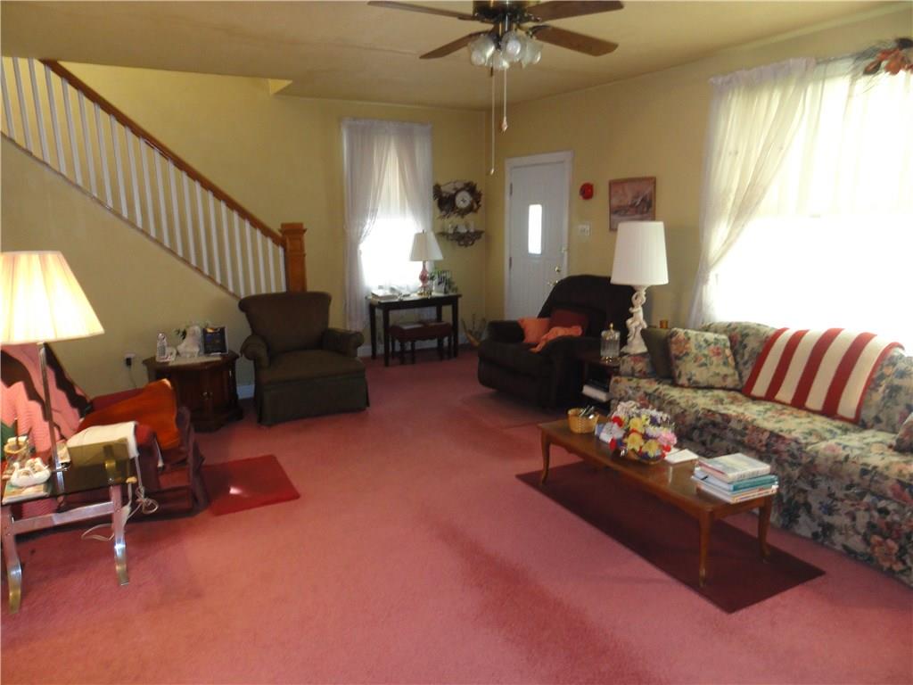 220 Singer Avenue McKees Rocks, PA 15136 - Photo 3 of 16