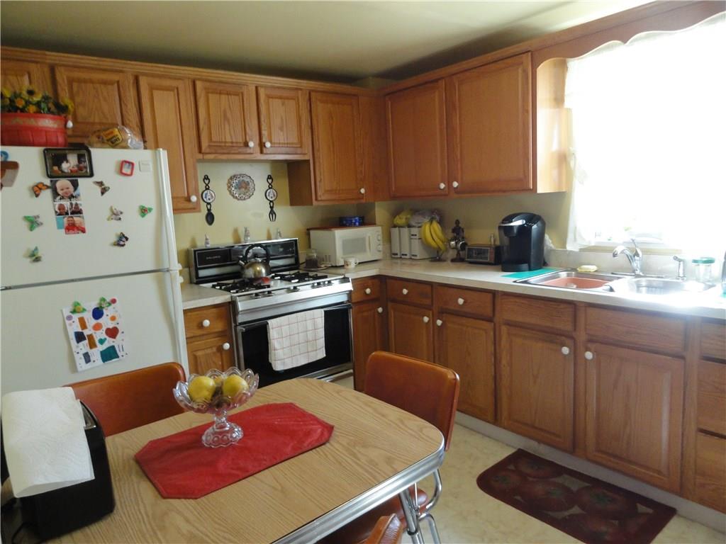 220 Singer Avenue McKees Rocks, PA 15136 - Photo 8 of 16
