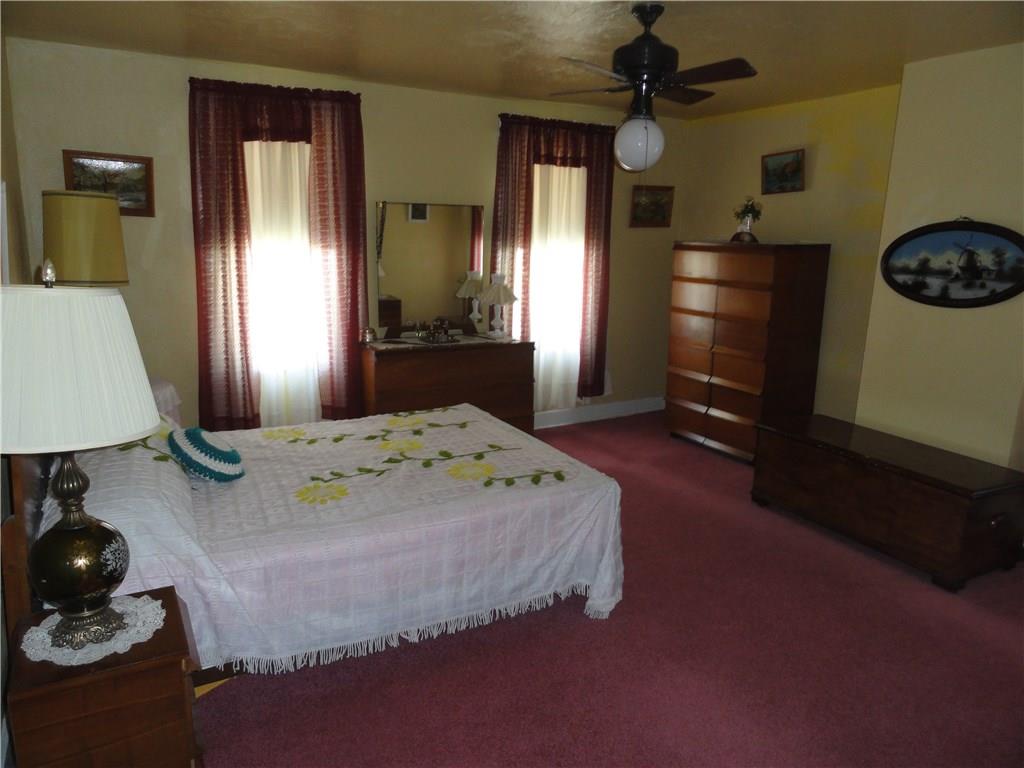220 Singer Avenue McKees Rocks, PA 15136 - Photo 10 of 16