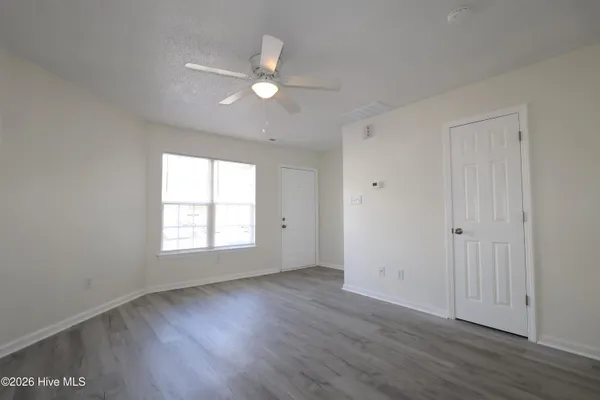 $1,350 | 1086 West Pueblo Drive, Jacksonville, NC 28546