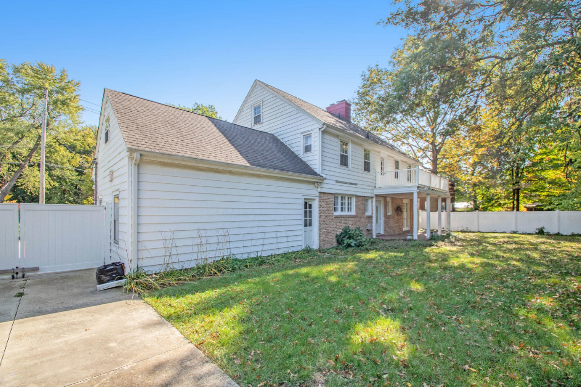 816 Elm Street Three Rivers, MI 49093 - Photo 6 of 23 IMG_1788