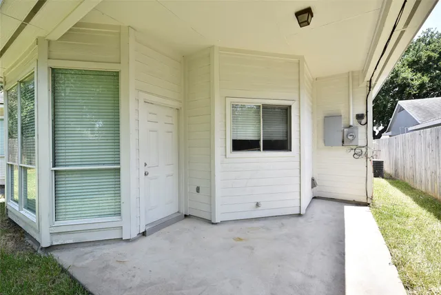 $2,800 | 5830 Hornwood Drive, Houston, TX 77081