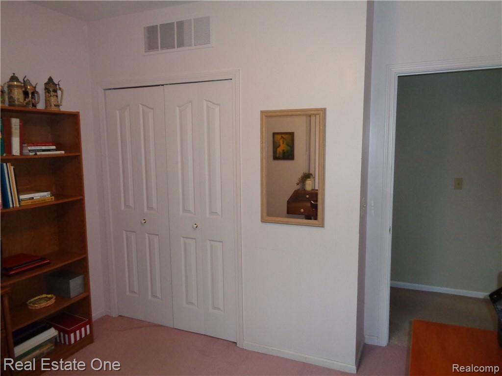 9590 Ridge Top Trail Clarkston, MI 48348 - Photo 57 of 80 Office closet view.